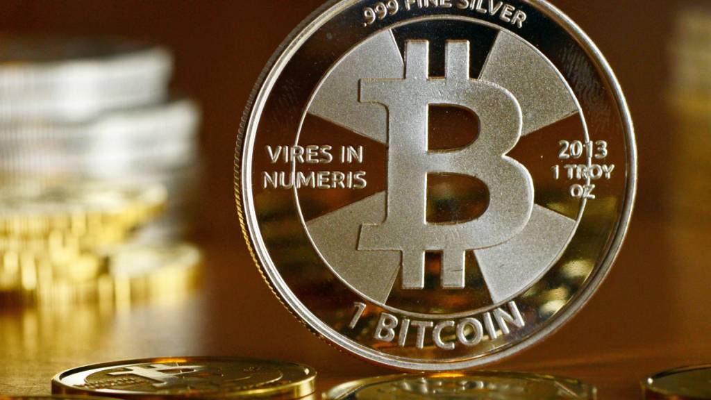 Die Kryptowährung Bitcoin erreichte am 17. Dezember bei 108'364 Dollar seinen Höchststand. Kurz darauf kam er unter Druck. (Archivbild)