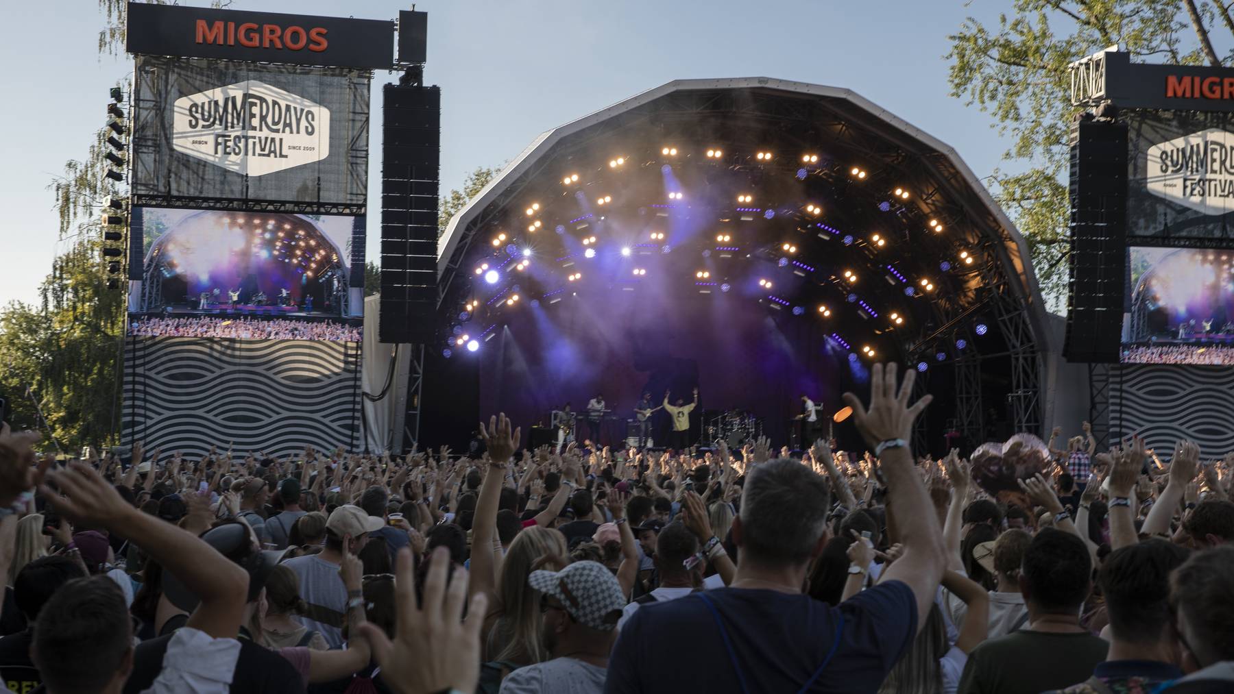 Am Freitag und Samstag kann der Festivalsommer nochmals richtig gefeiert werden – am Seeufer in Arbon.