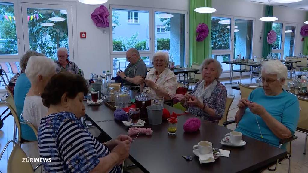 Strickgruppe bedankt sich nach Solidaritätswelle