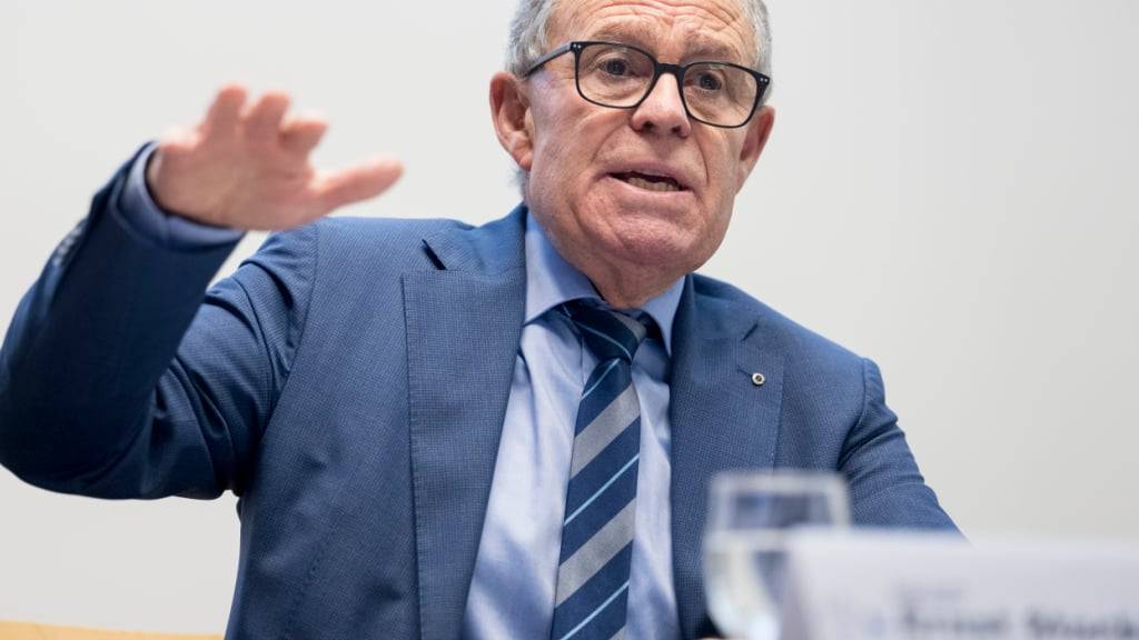 Der Zürcher Finanzdirektor Ernst Stocker (SVP) kann sich über die Bestbewertung des Kantons durch eine Ratingagentur freuen. (Archivbild)