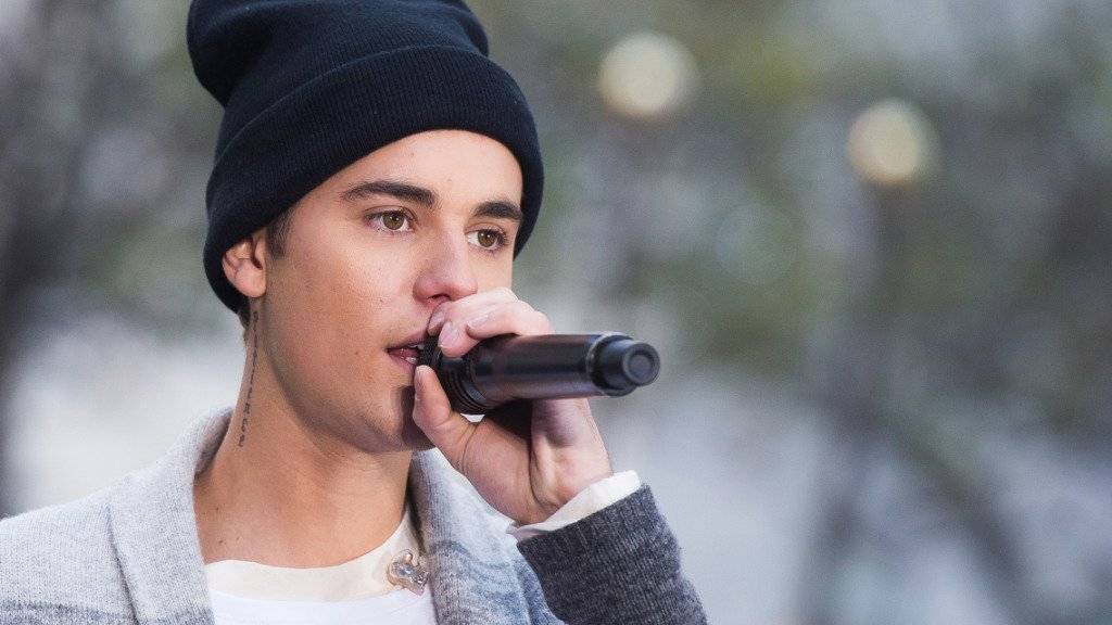 Justin Bieber - hier am Mittwoch in der NBC'-Show «Today» - hat bei den Pariser Terroranschlägen einen Mitarbeiter verloren.