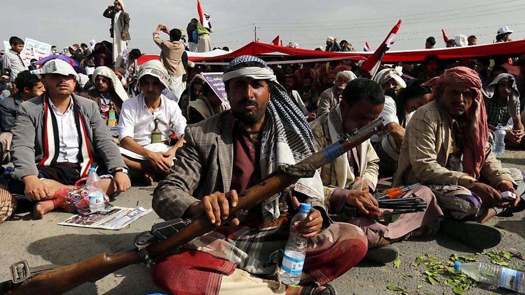 Huthi-Rebellen in der jemenitischen Hauptstadt Sanaa: Im Konflikt mit Saudi-Arabien macht ein Gefangenenaustausch Hoffnung. (Symbolbild)