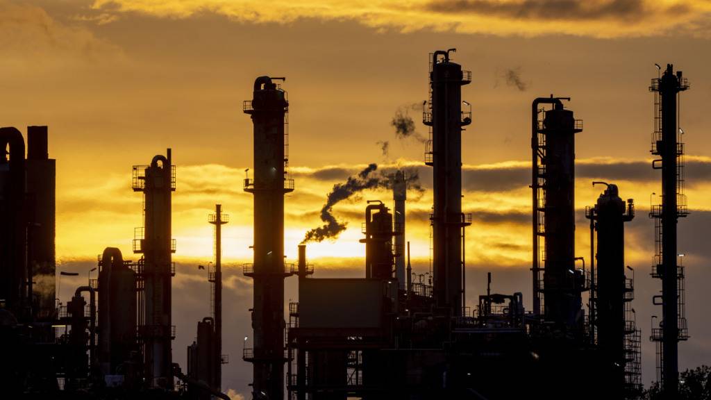 Die deutsche Wirtschaft kommt nur langsam in Schwung: Die Bundesbank sieht erst ab 2027 einen spürbaren Konjunkturaufschwung. Die Inflation hält sich der Prognose zufolge hartnäckiger als erhofft. (Archivbild)