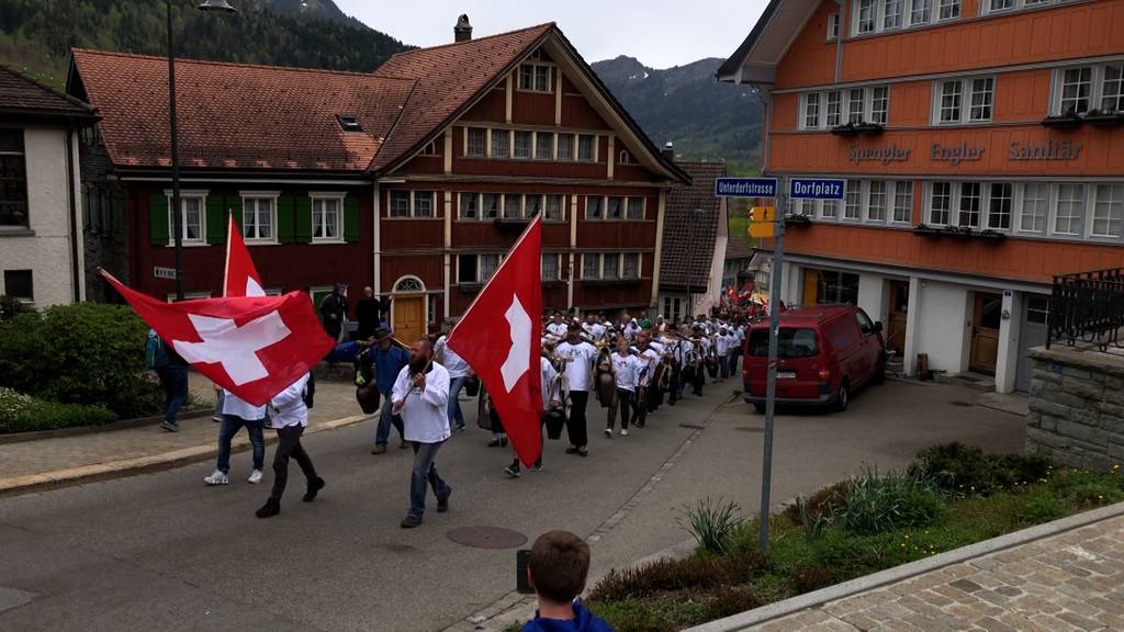 Coronademos in Bern und Urnäsch