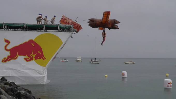 Selbstgebastelte Fluggeräte fliegen in Lausanne um die Wette