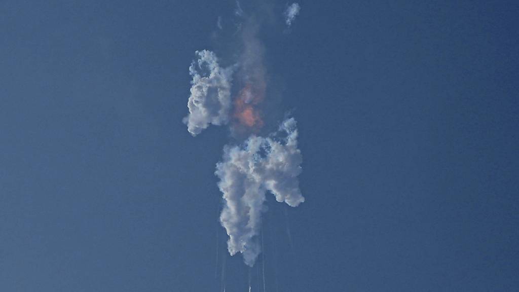 Das Raketensystem «Starship» ist Mitte April bei einem Testflug kurz nach dem Start explodiert. (Archivbild)