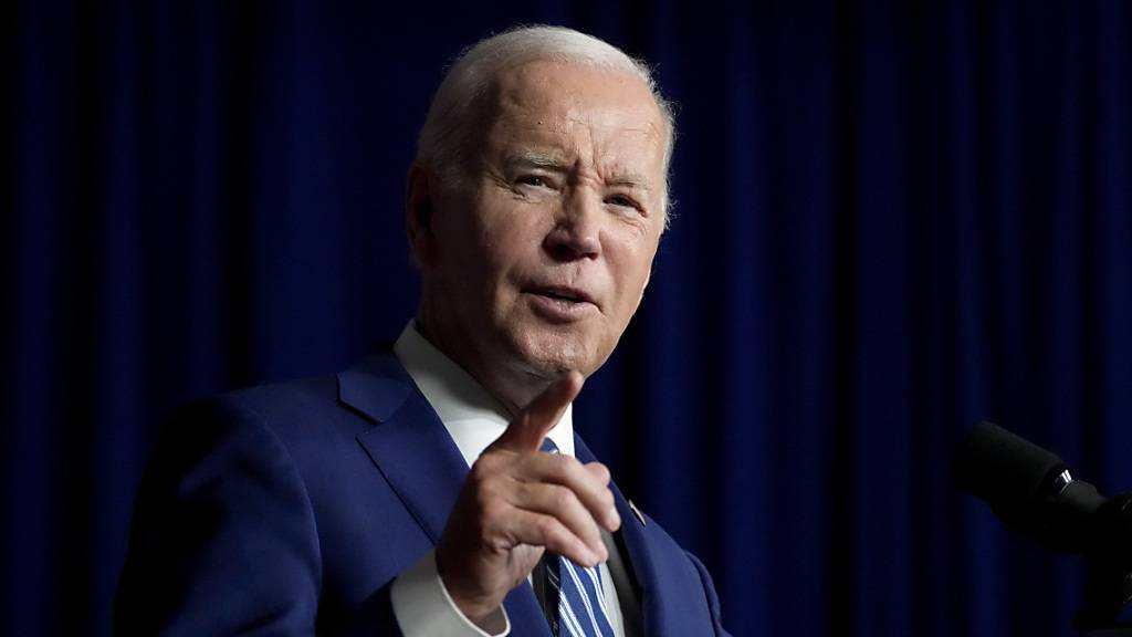 Joe Biden, Präsident der USA, spricht im George E. Wahlen Department of Veterans Affairs Medical Center. Foto: Alex Brandon/AP/dpa