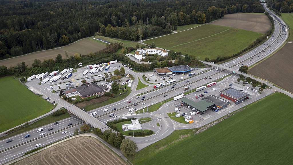 Bei der Raststätte Grauholz hat die Polizei Säcke mit Ketamin und Cellulose gefunden. Diese wurden dort illegal deponiert. (Archivbild)