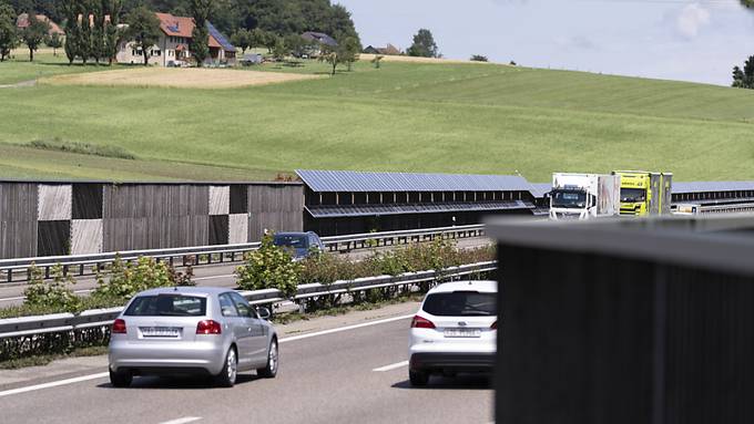 Bundesrat will Solaranlagen an Autobahnen und Bahnlinien ausbauen