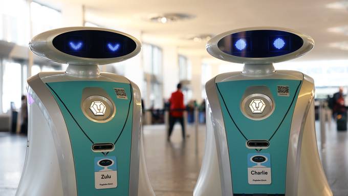 Neue Roboter am Flughafen können putzen und Auskunft geben