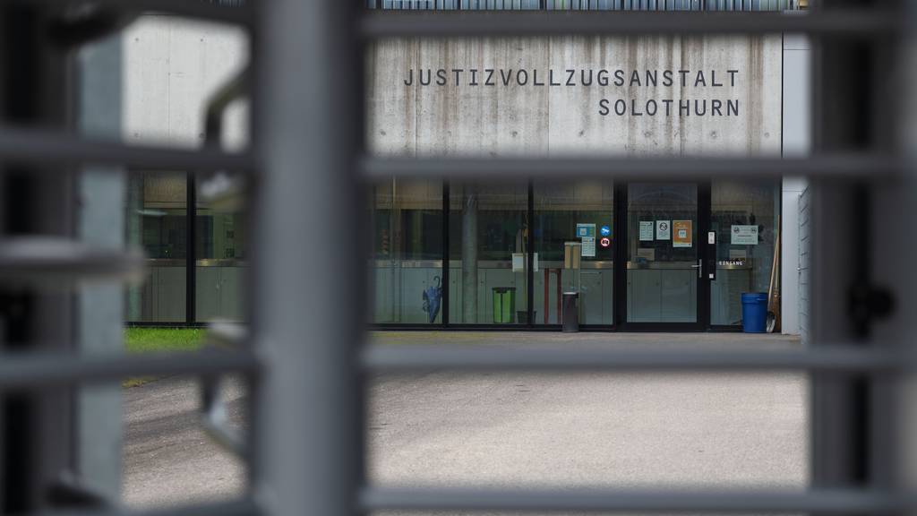 Untersuchungsgefängnisse zu voll: Kanton Solothurn stellt Container für Häftlinge auf