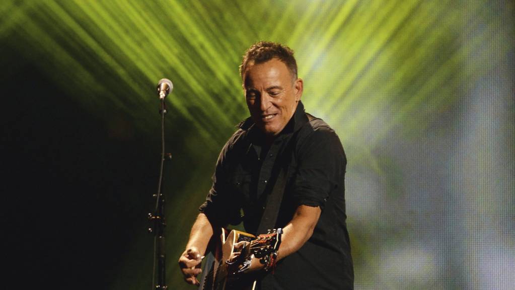 ARCHIV - US-Sänger Bruce Springsteen singt während der Abschlussveranstaltung der Invictus Games. Foto: Nathan Denette/The Canadian Press/AP/dpa