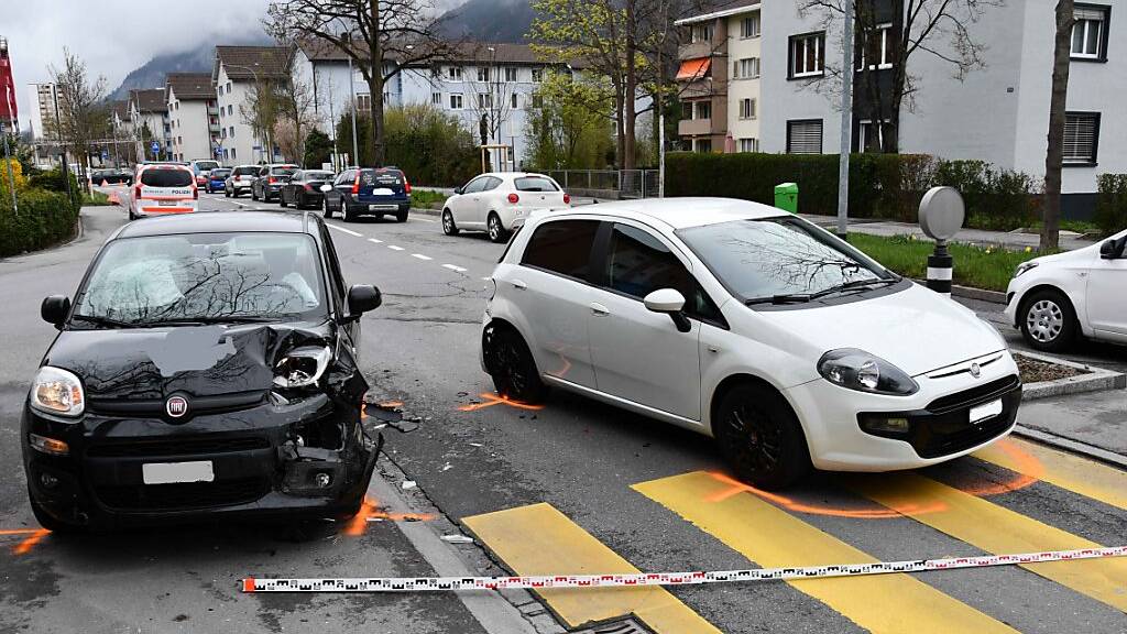 Unfall vor Fussgängerstreifen in Chur fordert Leichtverletzte