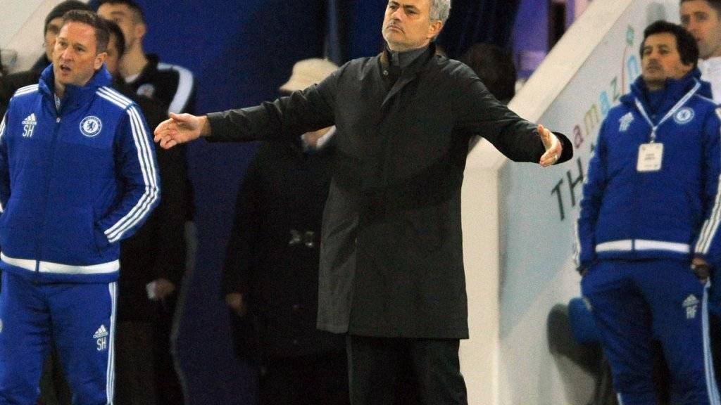 Kann es nicht glauben: Chelsea-Trainer José Mourinho kassierte am Montagabend gegen Leicester City bereits die neunte Saisonniederlage im 16. Premier-League-Spiel