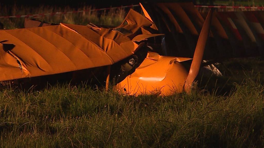 Doppeldecker-Flugzeug bei Subingen SO abgestürzt