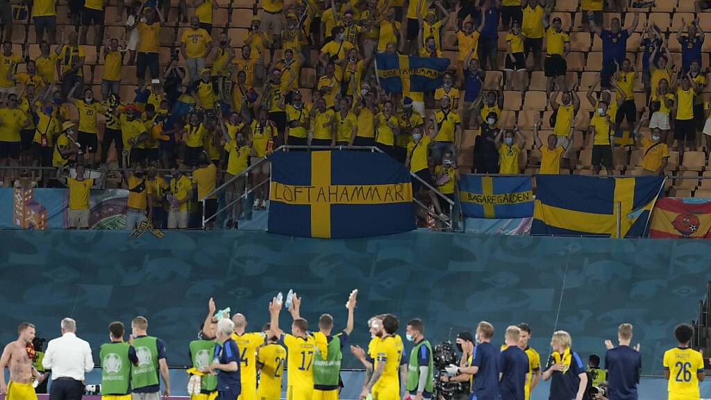 Schweden liess sich für den Punkt gegen Spanien in Sevilla feieren