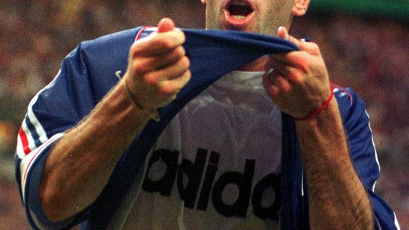 Zinédine Zidane feiert im Final. (KEYSTONE/AP Photo/Luca Bruno)