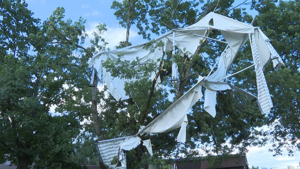Schwere Unwetter in der Nordwestschweiz: Festzelt fliegt bei Jubiläumsfest in Solothurn davon