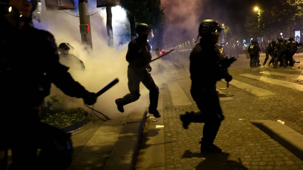 Vor allem in den Strassen der Hauptstadt waren die französischen Sicherheitskräfte gefordert