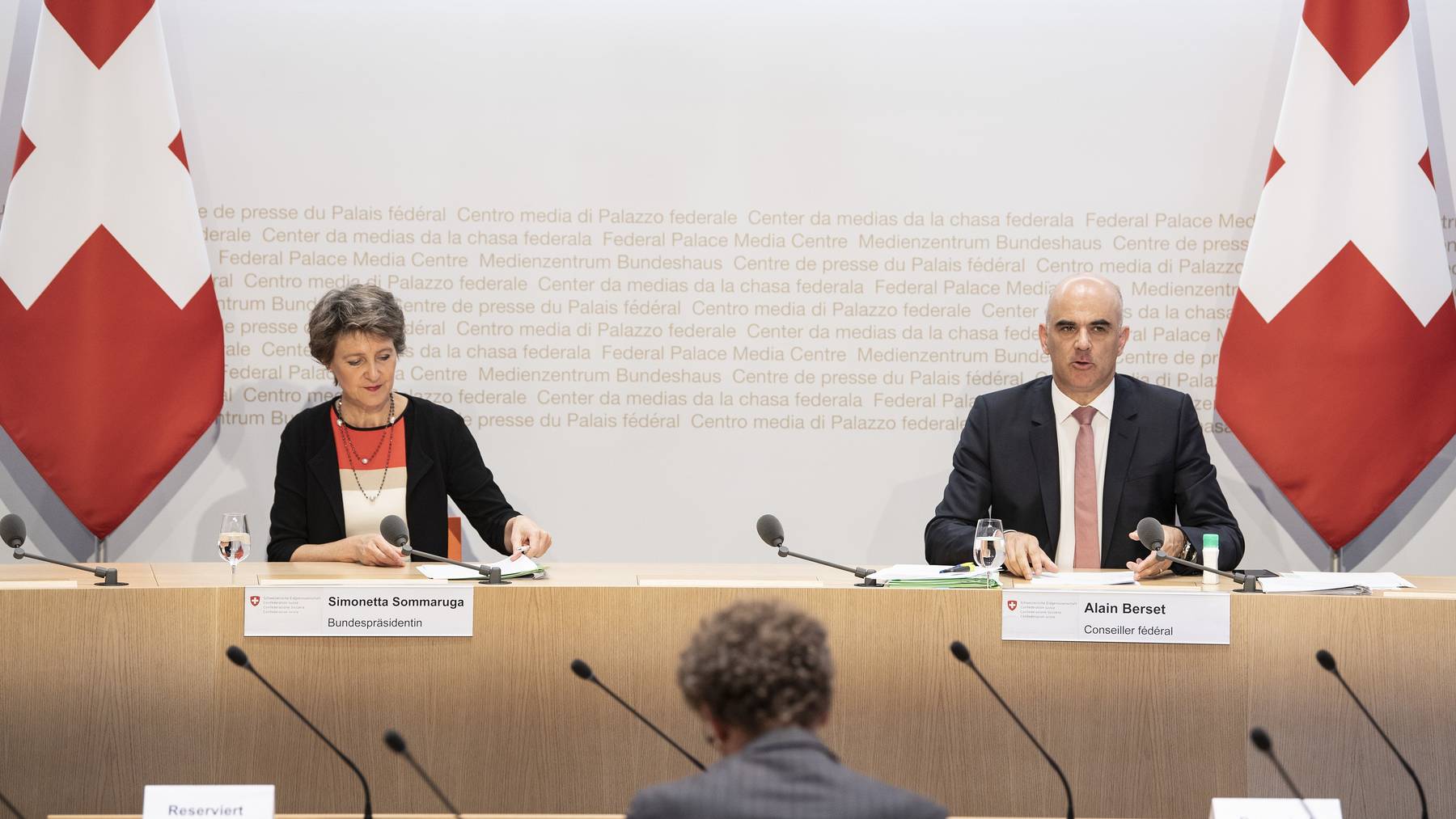 Der Bundesrat hatte heute Freitag eine frohe Botschaft an die Bevölkerung: Ab Montag kehrt die Schweiz wieder fast zur Normalität zurück.