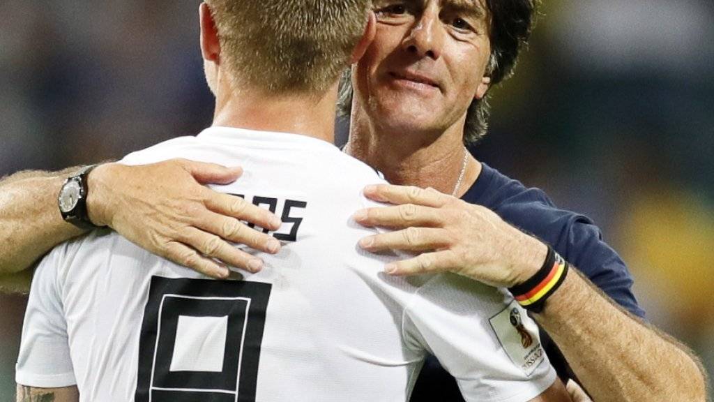 Der deutsche Bundestrainer Joachim Löw wusste, bei wem er sich nach dem Sieg gegen Schweden zu bedanken hatte