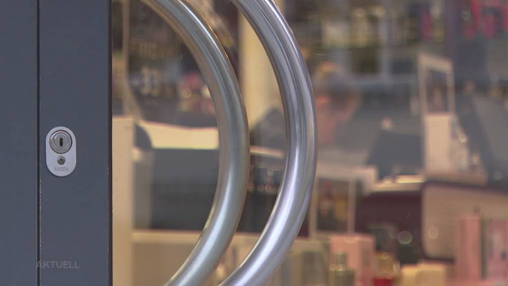 Prozess: Mann soll Parfümladen in Aarau überfallen haben