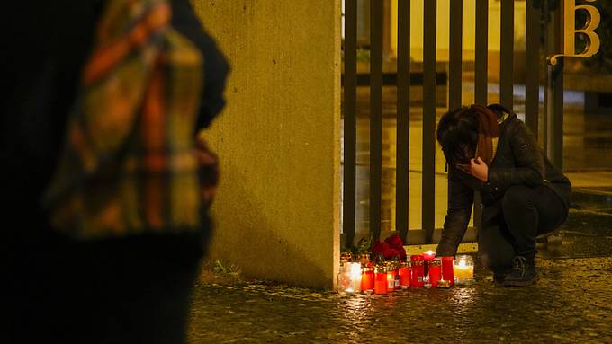 Prager Attentäter tötete auch Vater und Säugling