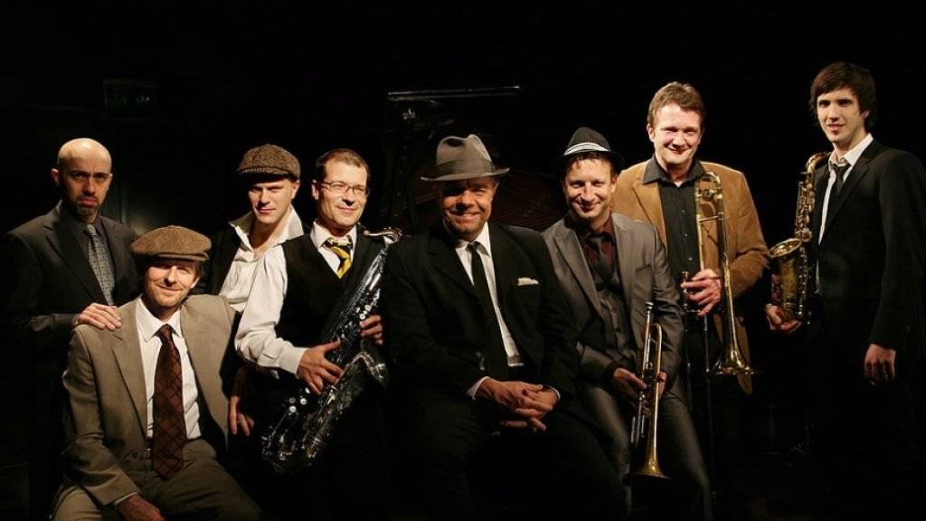 Die Sinatra Tribute Band & Max Neissendorfer sind für ihr Album «A Man And His Music» für einen Swiss Jazz Award nominiert (Pressebild).
