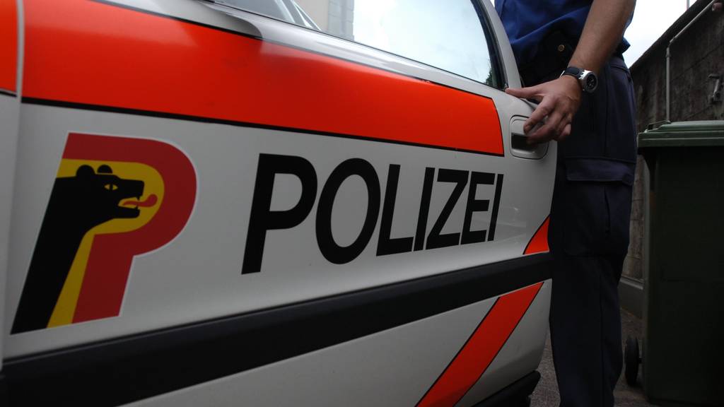Die Kantonspolizei Bern untersucht die Umstände des Unfalls.