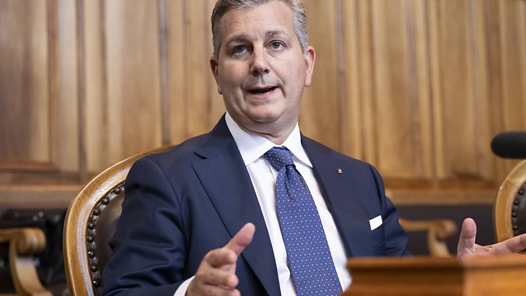 SVP-Präsident Marco Chiesa sieht die Themenwahl der SVP im Wahlkampf bestätigt. (Archivbild)