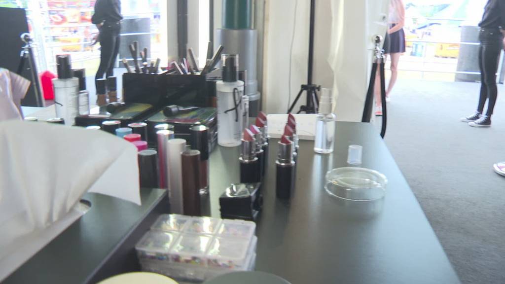 Make-Up, Fussball und Shopping: Blick auf das «Openair-Beigemüse» in Frauenfeld