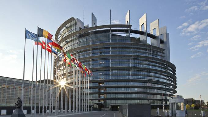 EU-Parlament will Verkauf von Autos mit Verbrennungsmotor verbieten