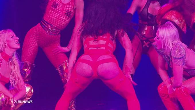 Erotik-Varieté Ohlala: Twerkerin begeistert Promis