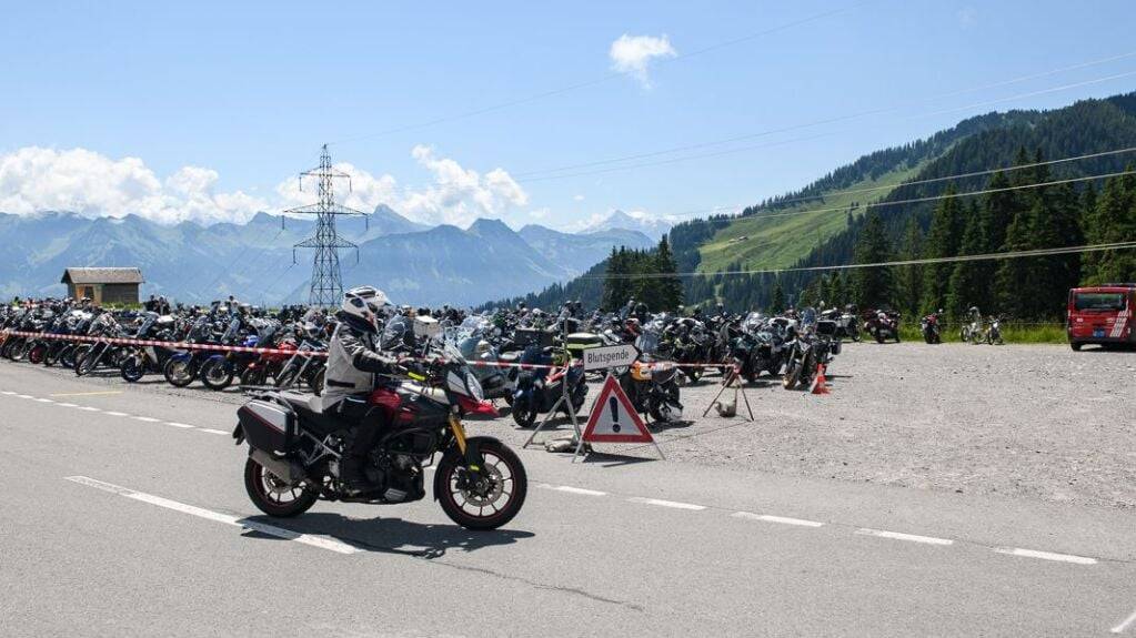 Bei der Töff-Blutspende auf dem Glaubenberg kamen am Wochenende 209 Liter Blut zusammen.