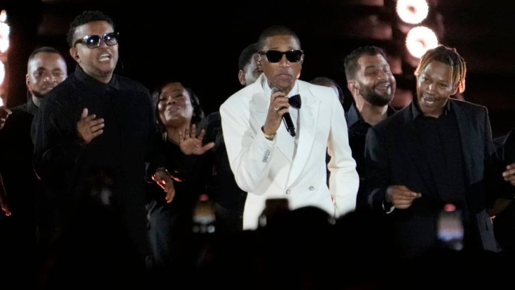 Pharrell Williams (im Bild), Andrea Bocelli, John Legend: Der Vatikan fährt für das kostenlose Konzert «Grace for the World» auf dem Petersplatz mit internationalen Superstars auf.
