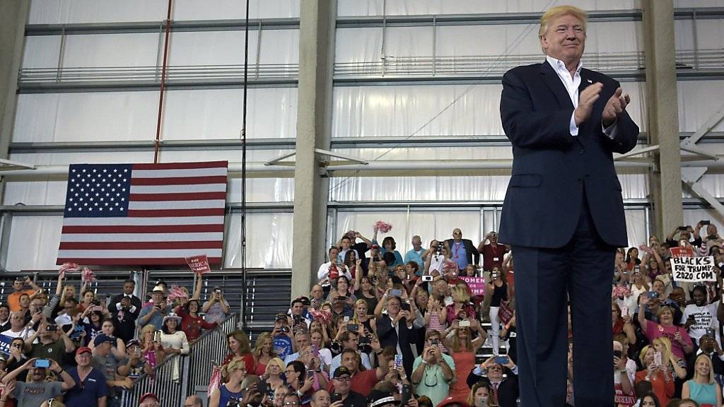 Der Präsident in Wahlkampfstimmung: Donald Trump trat am Samstag vor mehreren tausend Anhängern in Florida auf.