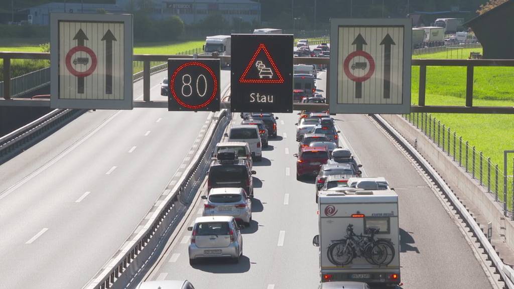 Pfingststau am Gotthard