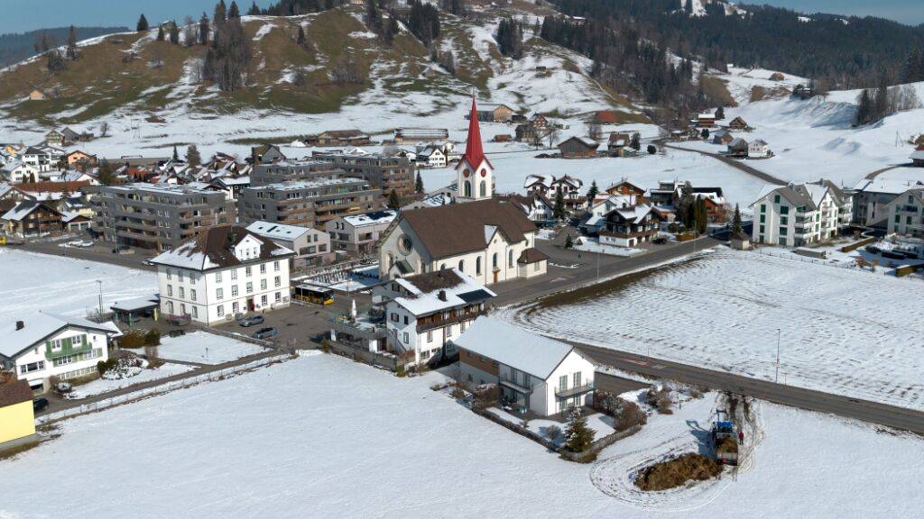 Die Einsiedler Stimmberechtigten hiessen am Sonntag einen Investitionsbeitrag an das geplante Sportzentrum Almeindi gut. (Archivbild)