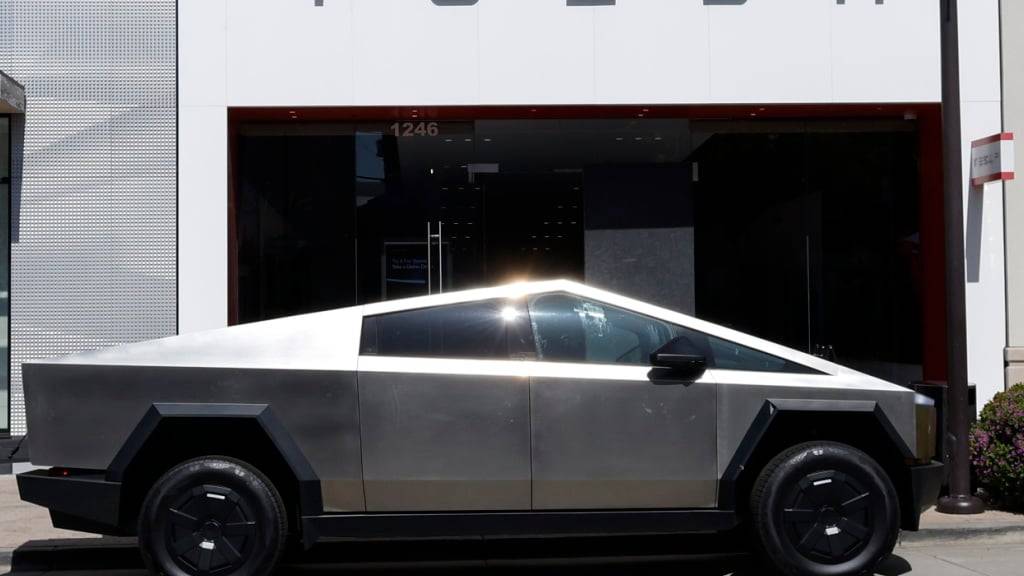 Nach Monaten sinkender Verkäufe sind die Absatzzahlen bei Tesla zuletzt deutlich angestiegen. Mit ein Grund dafür ist der Wegfall von Subventionen für den Kauf eines Elektroautos.(Archivbild)