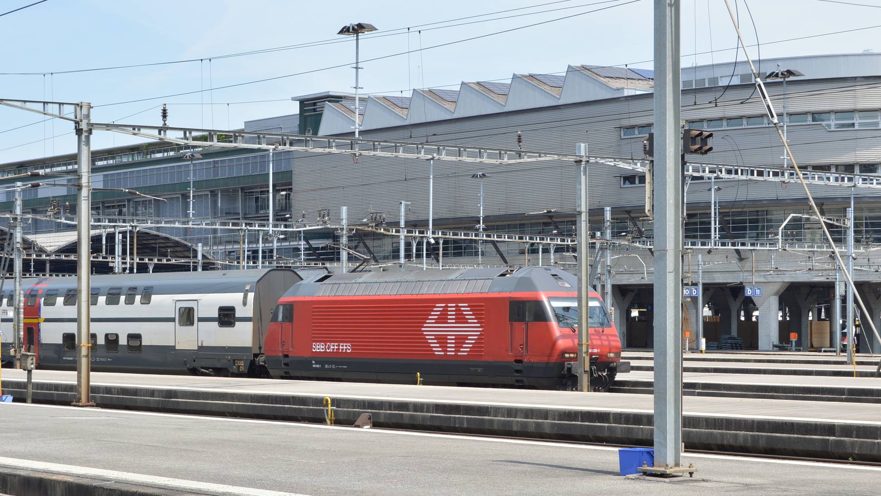 Ein Zug der SBB am Bahnhof Luzern.