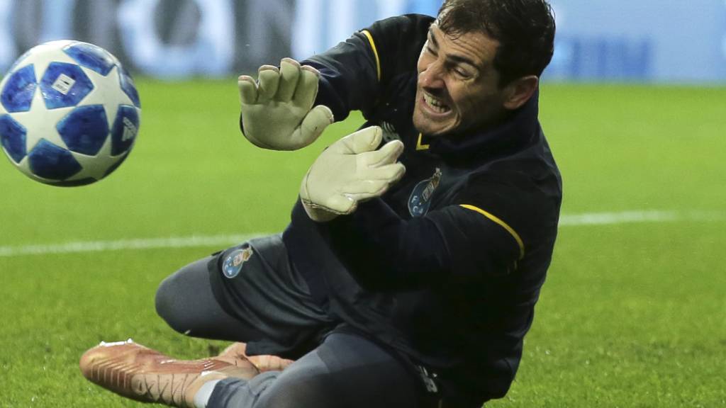Iker Casillas steht wieder auf dem Fussballplatz