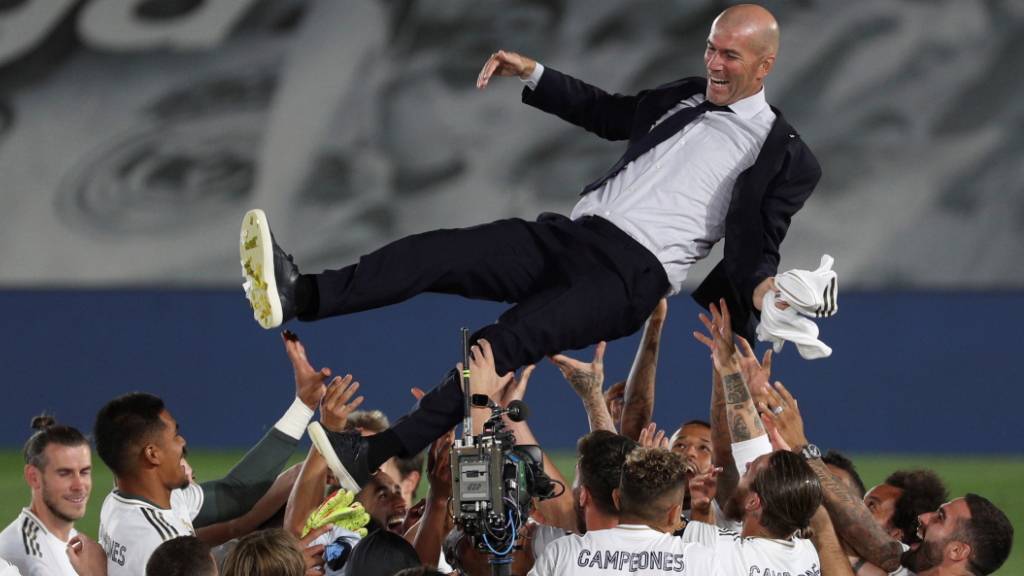 Gefeiert wie der König von Madrid: Zinédine Zidane nach dem Titelgewinn mit Real