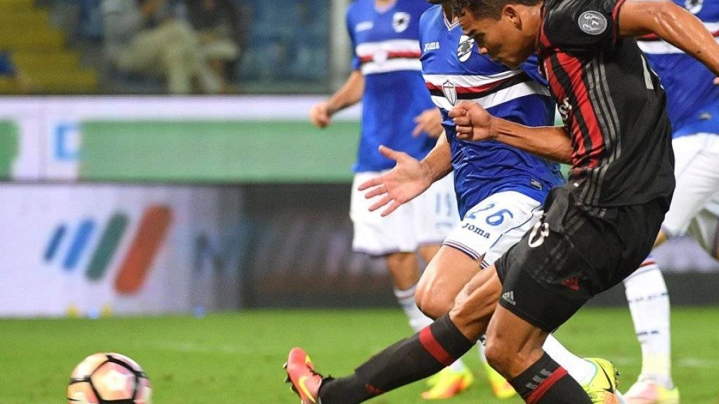 Milans  Carlos Bacca trifft zum 1:0-Sieg bei Sampdoria Genua