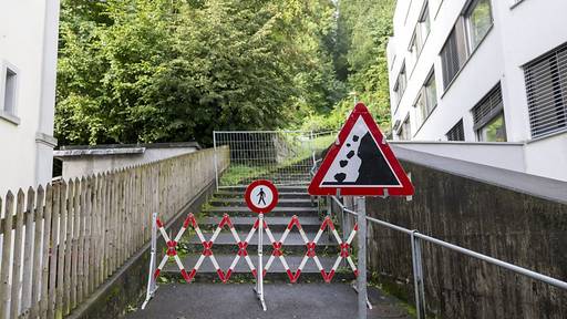 Häuser und Bahnlinie in Luzern durch Felssturz bedroht