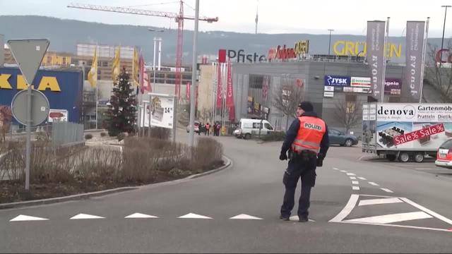 Pratteln: Bombendrohung in Einkaufszentrum