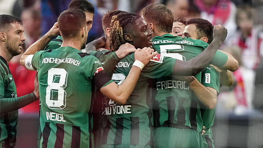 Die Gladbach-Spieler sind in Jubellaune