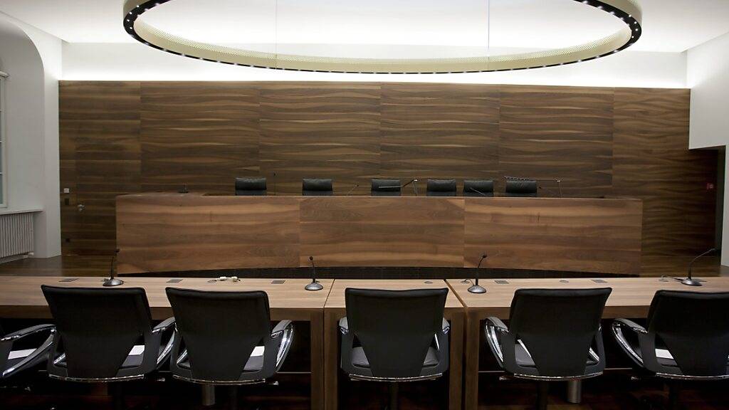 Der Saal im Zürcher Obergericht blieb am Dienstag leer: Nach dem Rückzug der Berufungen war kein zweiter Prozess im Fall des Tötungsdelikts von Au ZH nötig. (Archivbild)