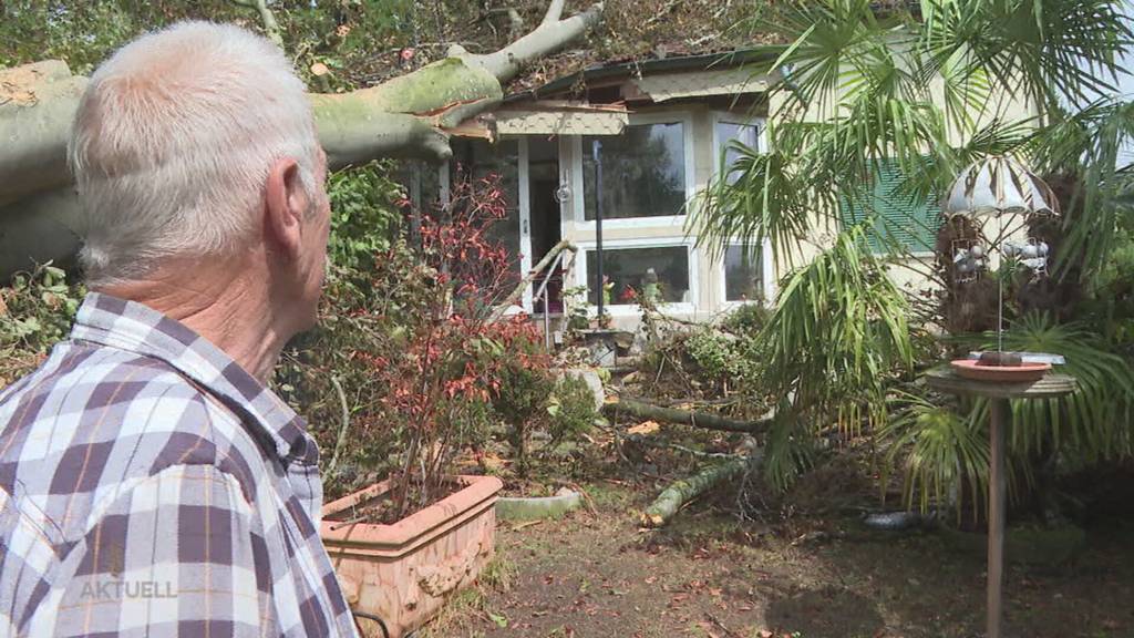 Unwetter trifft Kanton Solothurn heftig: Strassen sind geflutet, Marktstände zerstört