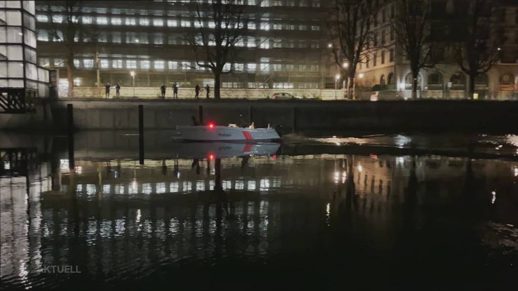 Mann treibt leblos in der Limmat