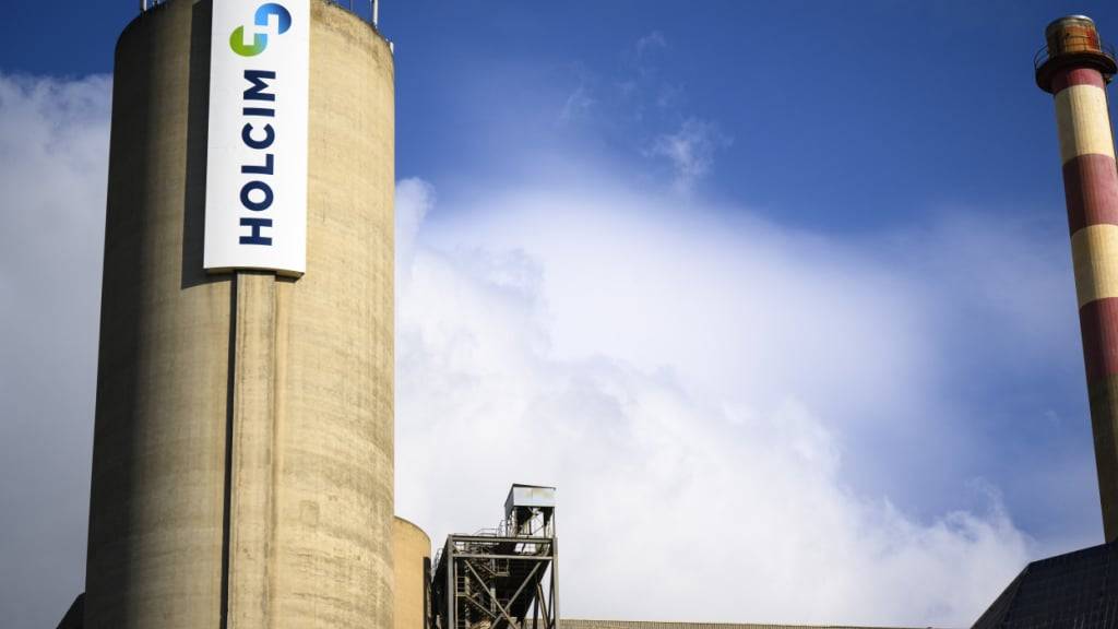 Holcim baut eine neue Zementfabrik in Griechenland für rund 400 Millionen Euro. Die Anlage soll ab 2029 jährlich 2 Millionen Tonnen nahezu emissionsfreien Zement produzieren. (Im Bild das Werk im westschweizerischen Eclepens)